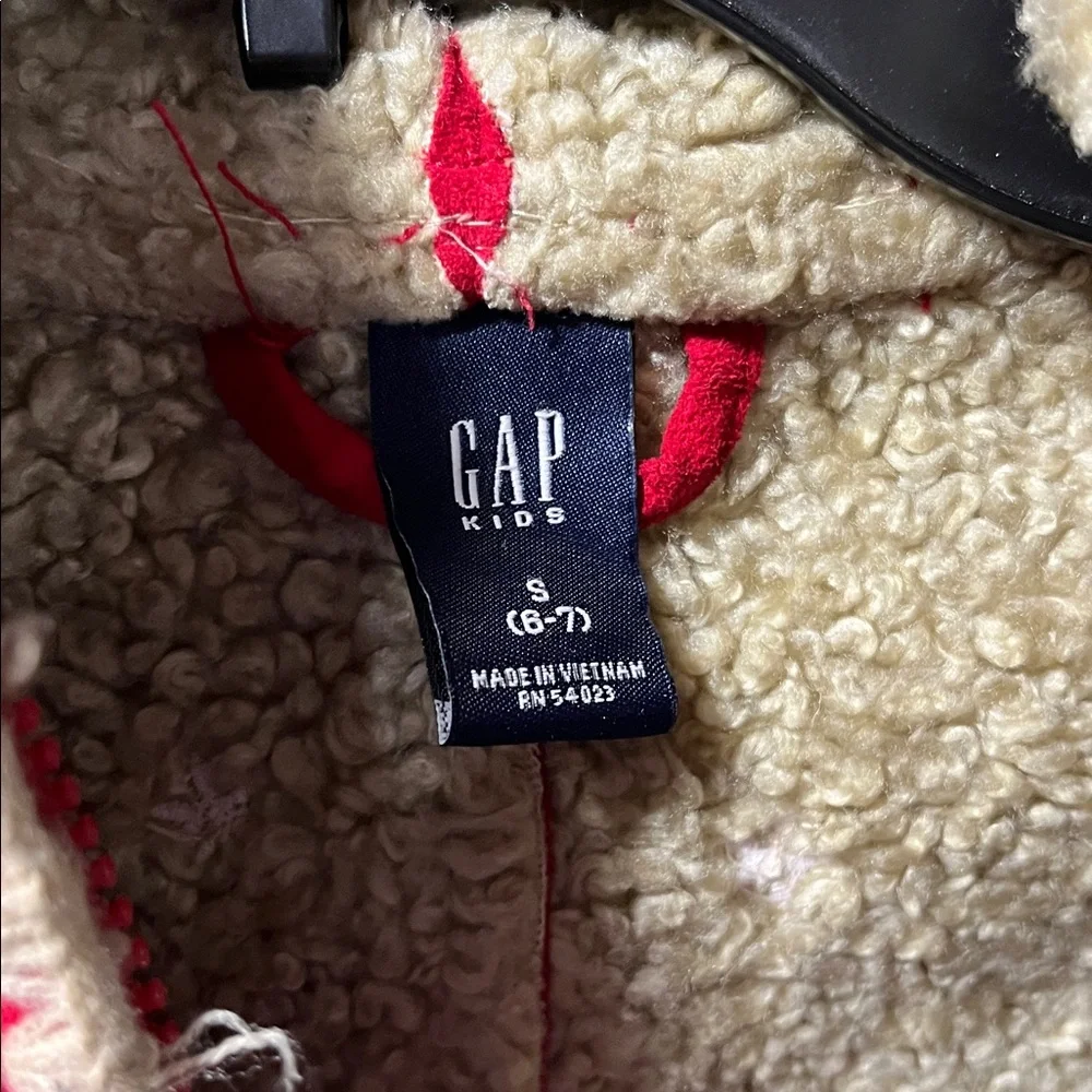 GAP red faux suede coat w Nordic embroidered shearling lining girl's size S